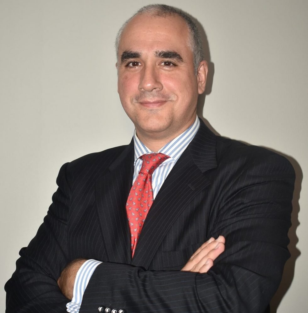 Luis Oliveros
